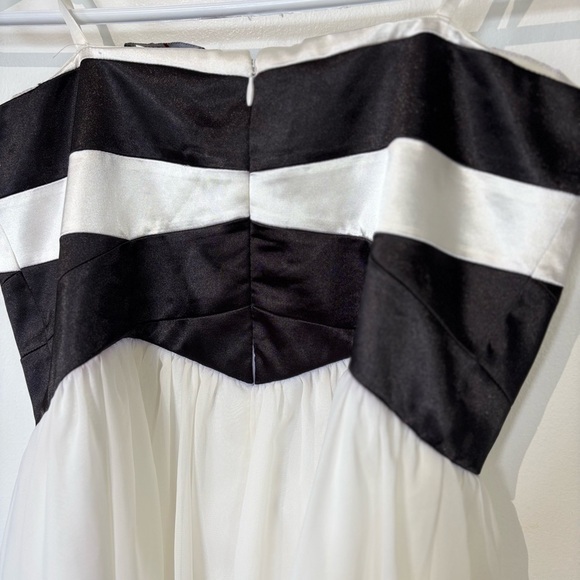 🎉4/30$🎉 Le Château Black & White Chiffon Party Dress - Size S - Picture 5 of 5